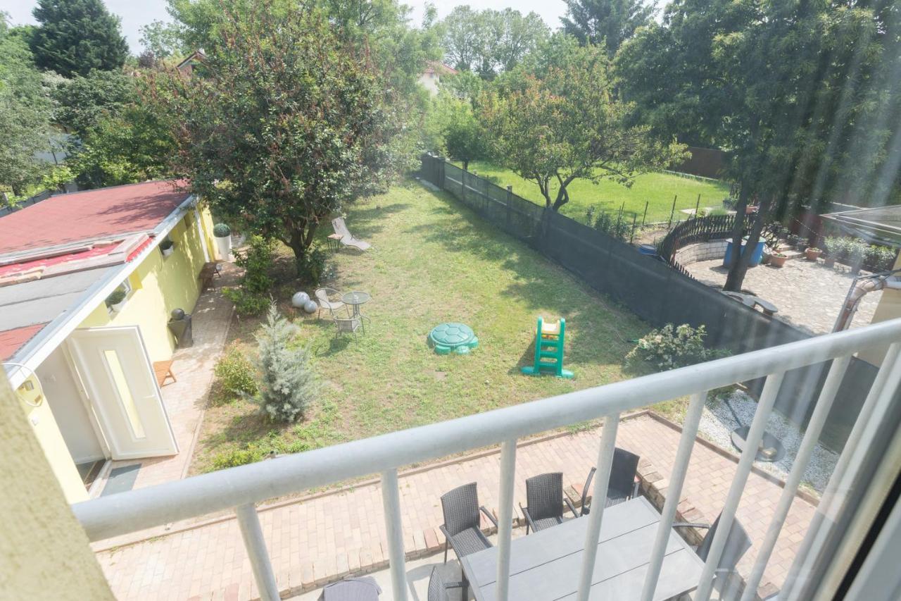 Hi-Bp Garden City Batsanyi Apartment 3 Rooms, Apartment Upstairs Near The City Train With Free Parking Budapest Extérieur photo