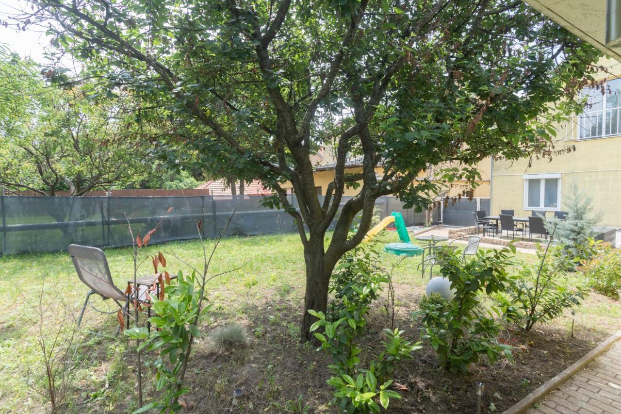 Hi-Bp Garden City Batsanyi Apartment 3 Rooms, Apartment Upstairs Near The City Train With Free Parking Budapest Extérieur photo